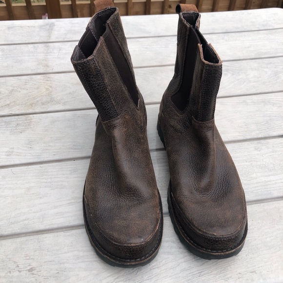 UGG Men\'s Biltmore Chelsea Waterproof Leather Boots Size 9 Brown main image 4
